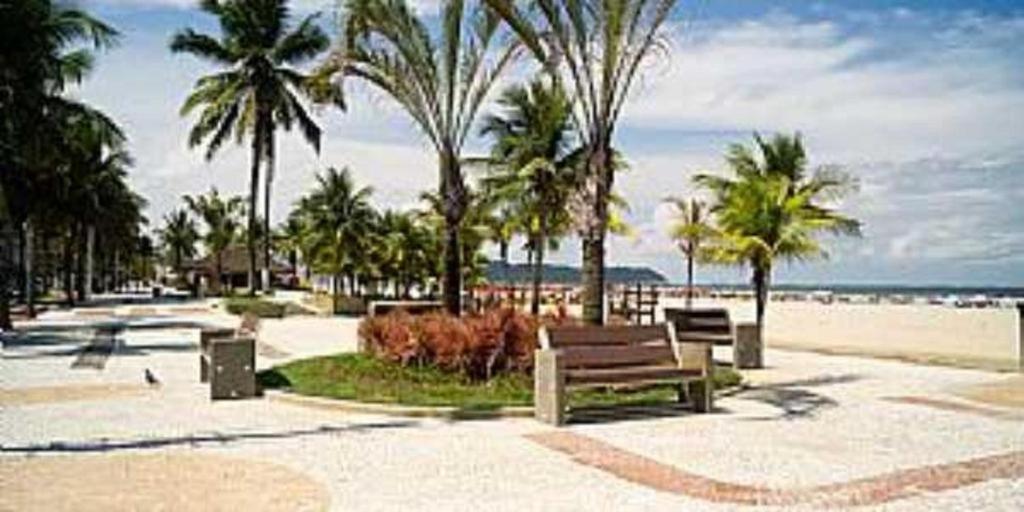 Hospedagem Primeira Quadra Da Praia Прая-Гранди Экстерьер фото